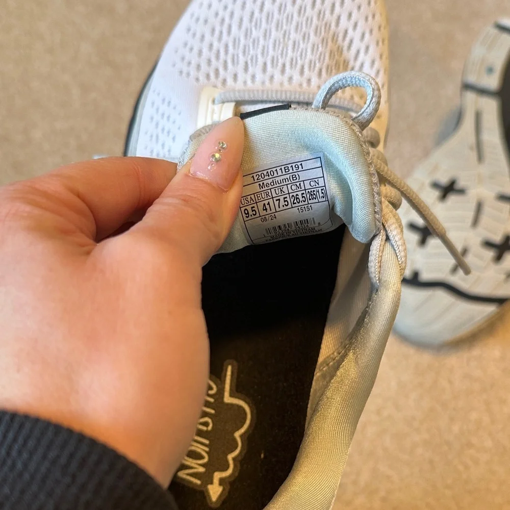 Brooks Women’s Trace 3 Sneaker - Picture 4 of 5
